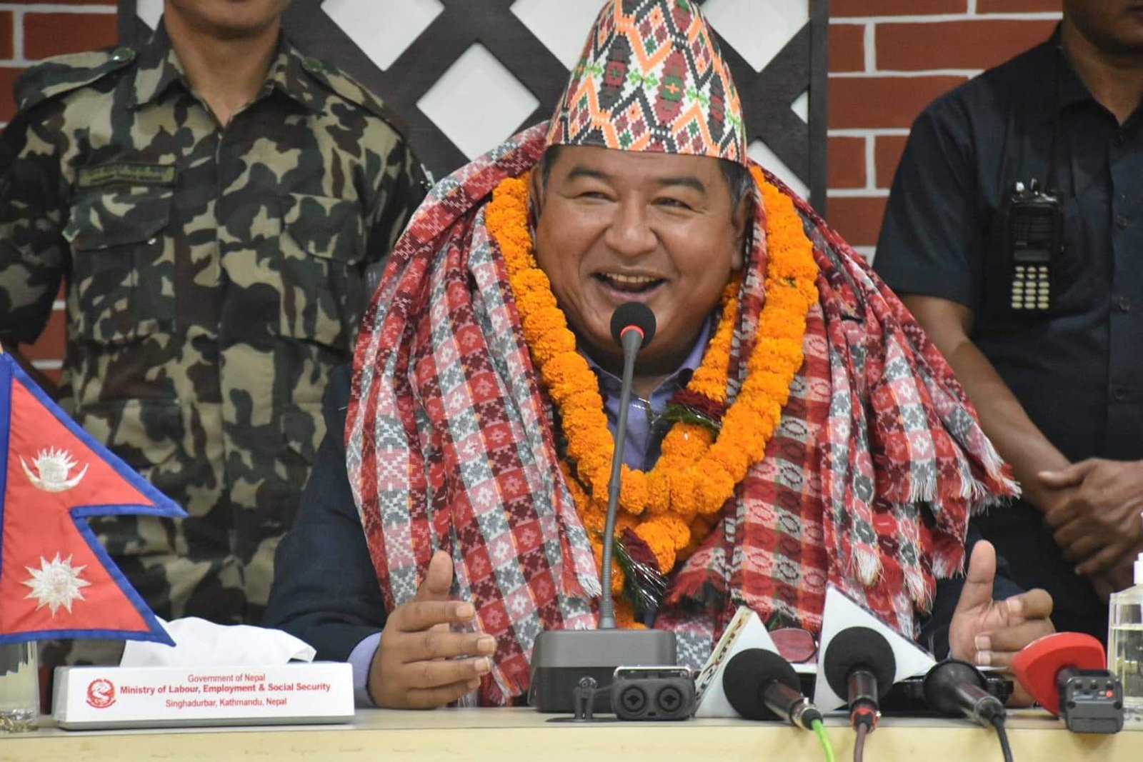 छोटो समयमै उपलब्धिमूलक काम गरे : निवर्तमान मन्त्री श्रेष्ठ