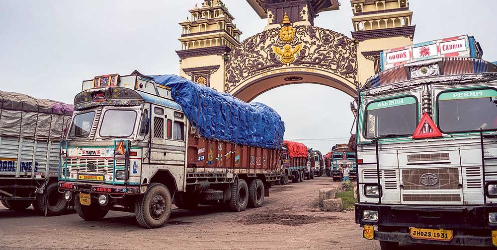 लगातार किन बढ्यो आयात ? यसो भन्छ केन्द्रीय बैंक
