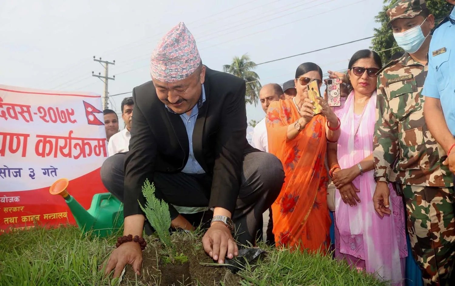 संविधानले बृहत् राष्ट्रिय एकताको सूत्रमा आबद्ध गरेको छ : मुख्यमन्त्री राई