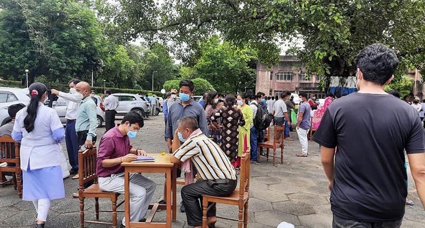 बीपी कोइराला  प्रतिष्ठानका आन्दोलनरत संघर्ष समितिले  प्राङ्गणबाटै ओपीडी सेवा सुरु गरे