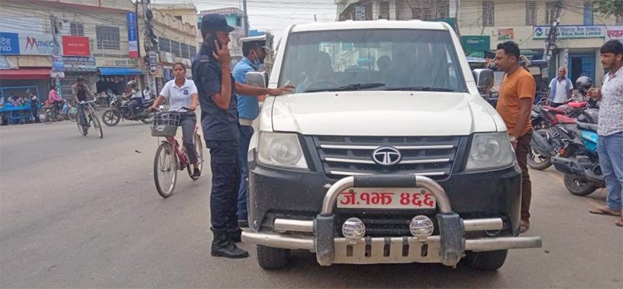 विदाका दिन चलाएका सरकारी गाडी नियन्त्रणमा, कार्यालय खुल्ने दिन मात्र दिइने