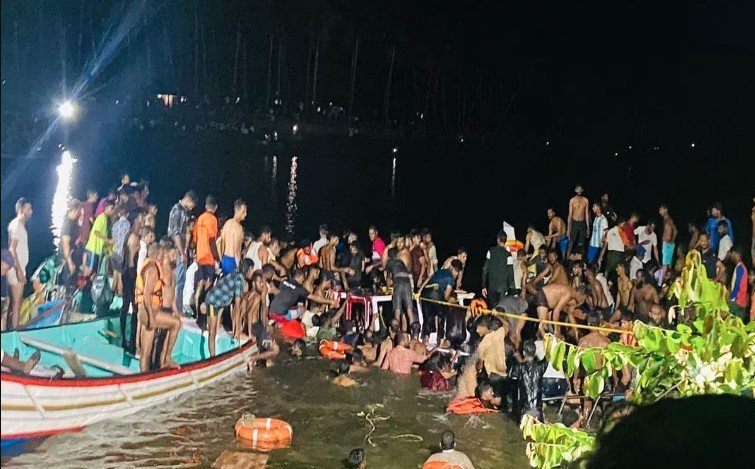 बिदा मनाउन गएका बालबालिका चढेको डुंगा पल्टिंदा भारतमा २१ जनाको मृत्यु
