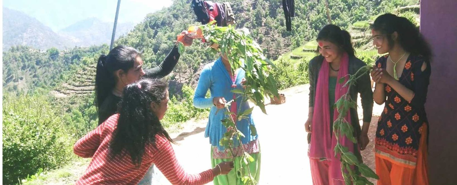 सुदूरपश्चिममा हर्षोल्लासका साथ बिसु पर्व मनाइँदै