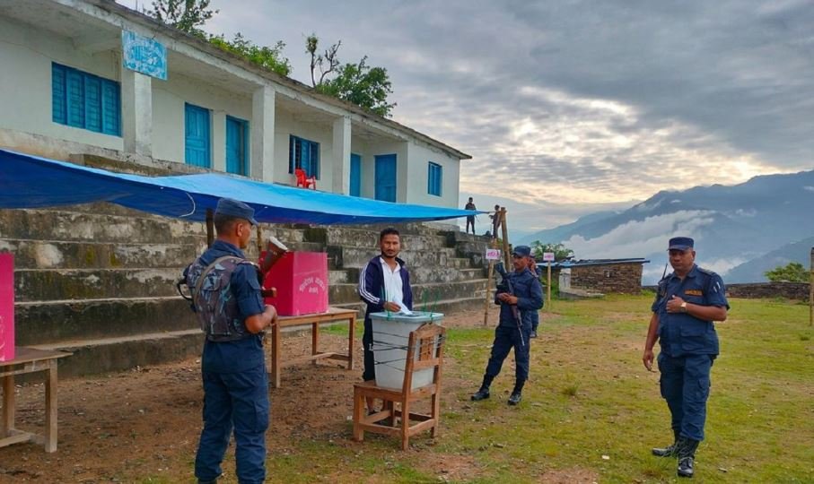 बाजुराको बुढीगंगा नगरपालिकामा मतदान सम्पन्न, ६६.७५ प्रतिशत मत खस्यो