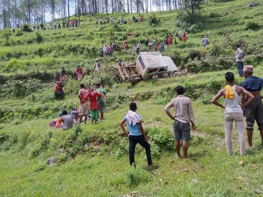 जीप दुर्घटना हुँदा ३ जनाको मृत्यु
