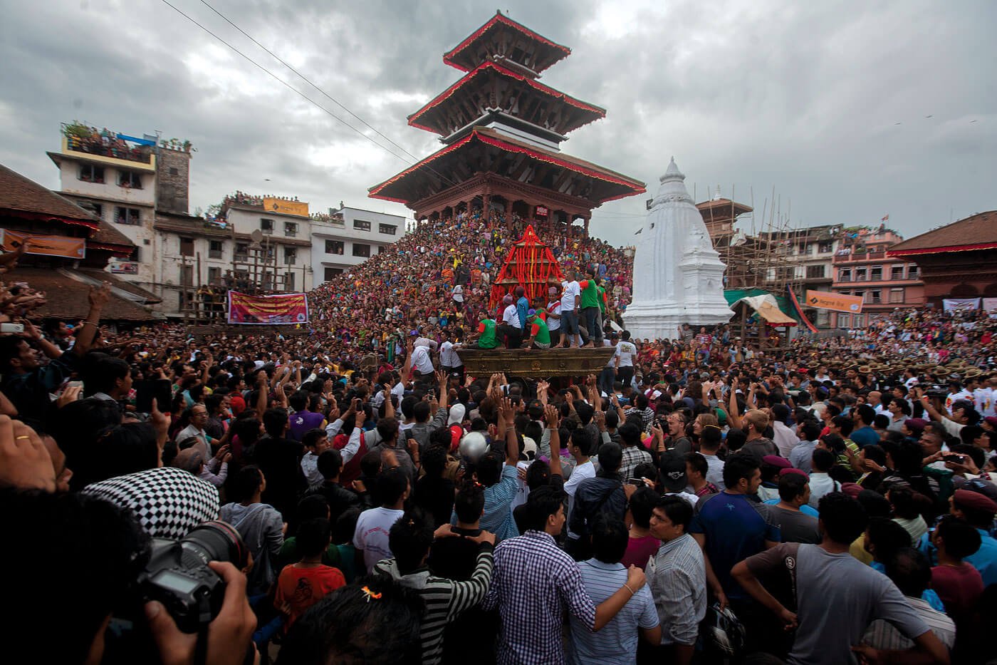 आज इन्द्रजात्राकाे अन्तिम दिन, इन्द्रध्वजा ढालिँदै समापन गरिदै