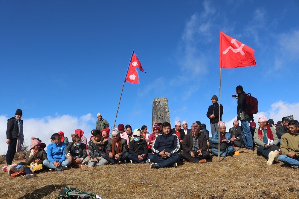 सीमा अतिक्रमणको विरोध गर्दै जंगे पिल्लरमा एमालेको बैठक