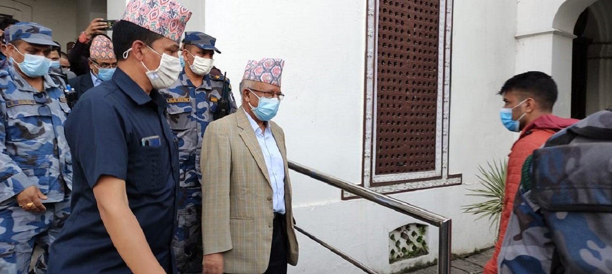 निर्वाचन आयोगबाट फर्किएपछि नेपालले भने- एमाले पुनःगठनमा जुटौँ