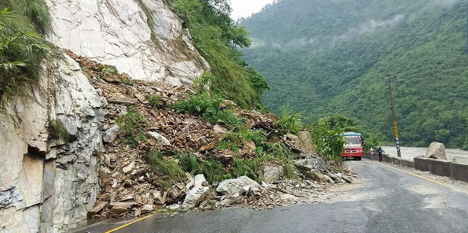 नारायणगढ मुग्लिन सडक खण्ड अहिले एकतर्फी रुपमा सञ्चालन