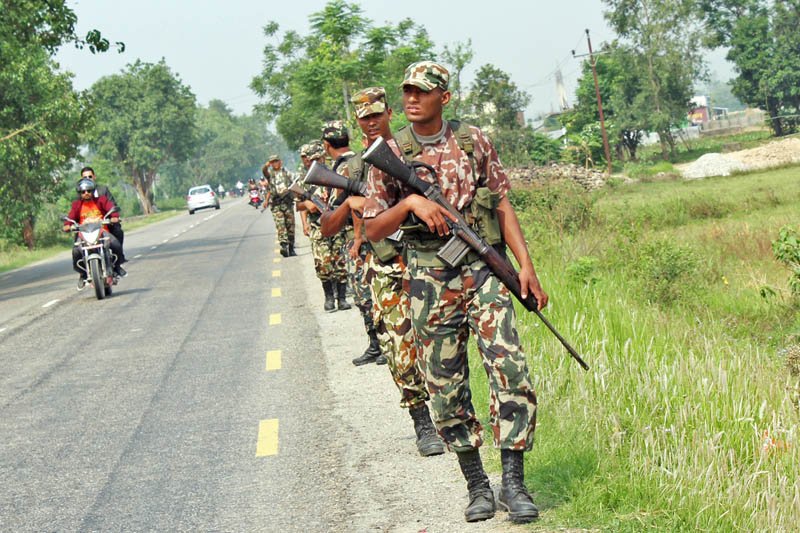 के सिपाहीको मूल्य खाडीमा रगत पसिना बगाउने र सडकमा मम बेच्ने जति पनि छैन चिफसाब ?