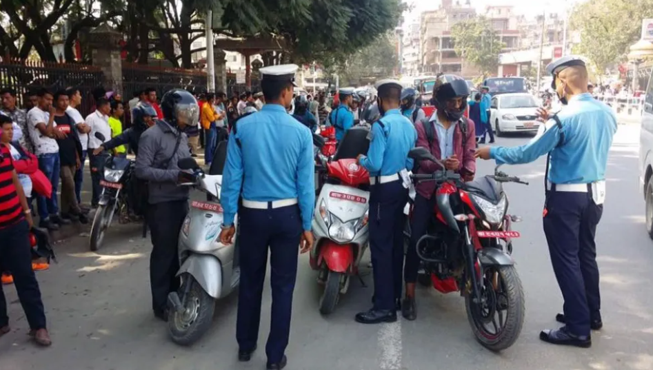 उपत्यकामा एकैदिन २ हजार ७ सय बढी सवारी चालकमाथि कारवाही