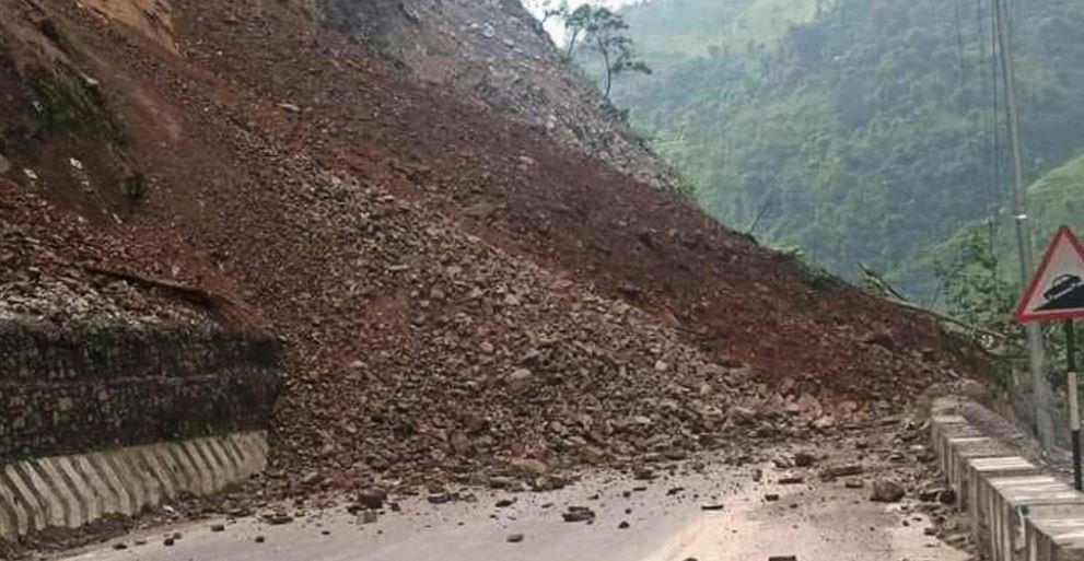 पहिरोमा पुरिएर भोजपुरमा एक जनाको ज्यान गयो