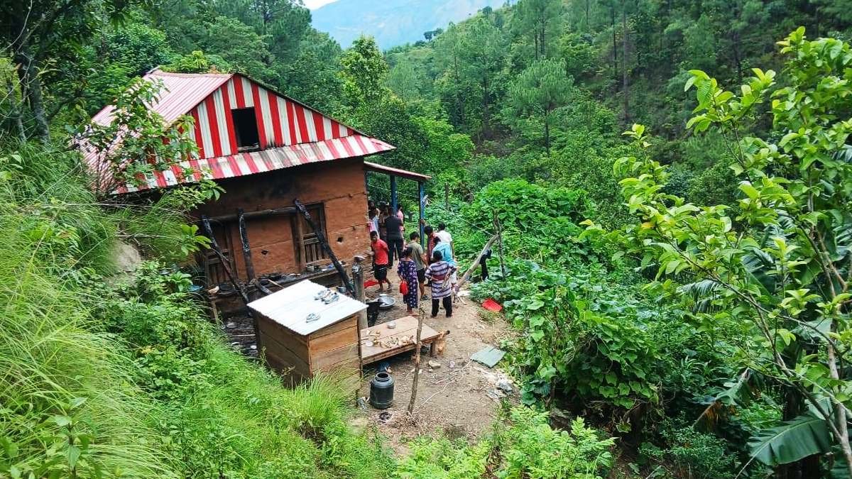 सिन्धुलीमा रहस्यमय घटना: एकै परिवारका १६ जना सम्पर्कविहीन