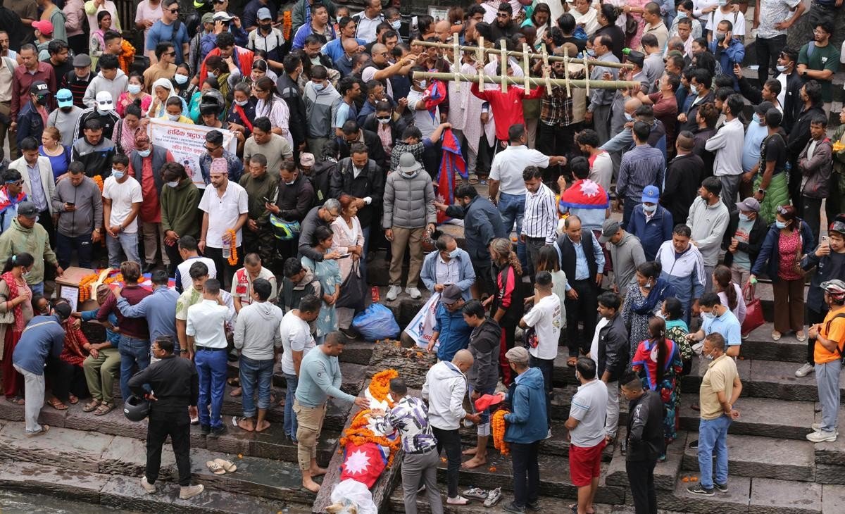 चार शहिदको राजकीय सम्मानका साथ अन्त्येष्टि, मन्त्री पनि सहभागी