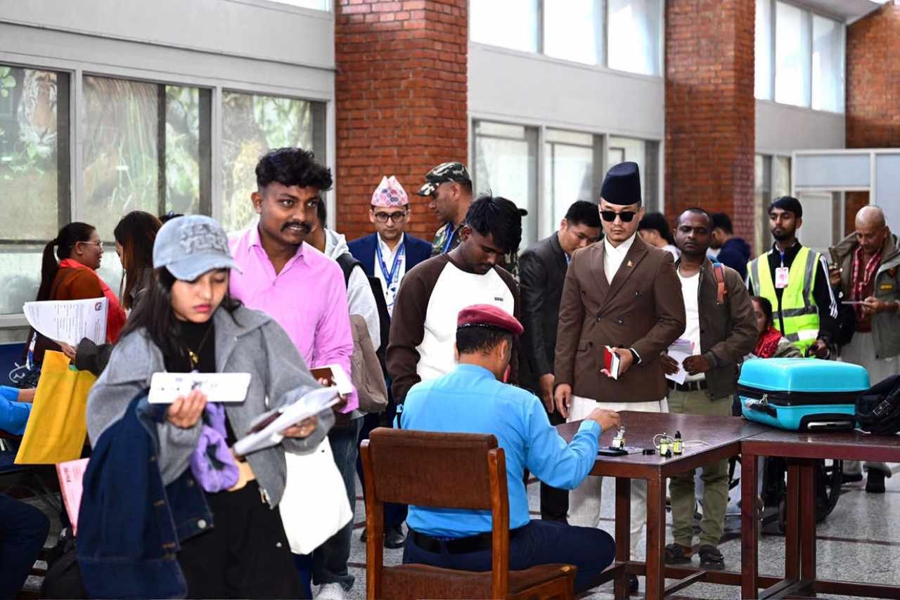 बिम्स्टेक बैठकमा सहभागी हुन गृहमन्त्री गुरुङ भारत प्रस्थान