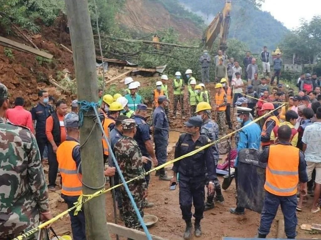 ढुङ्गाखानीमा आएको पहिराले एकै परिवारका तीनको मृत्यु