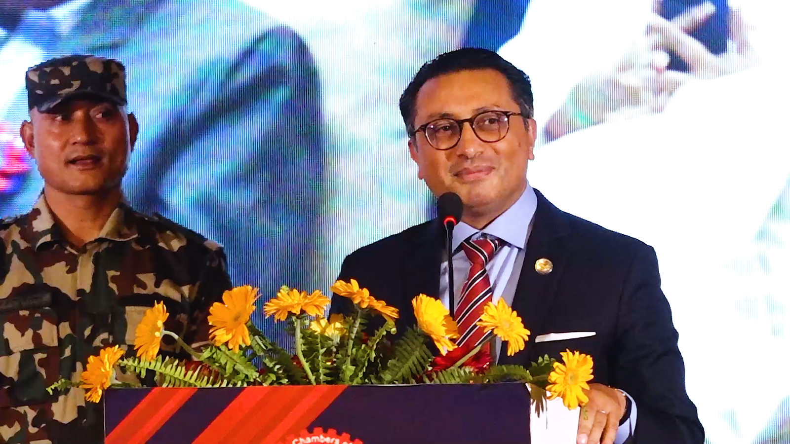 सरकारले उद्योगी व्यवसायीलाई थुन्ने सूची बनाएको छैनः अर्थमन्त्री डा. स्वर्णिम वाग्ले